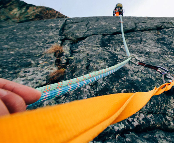 丙綸高強(qiáng)絲，丙綸空變絲，滌綸空變絲，丙綸織帶，泰興市宏洋新材料科技有限公司